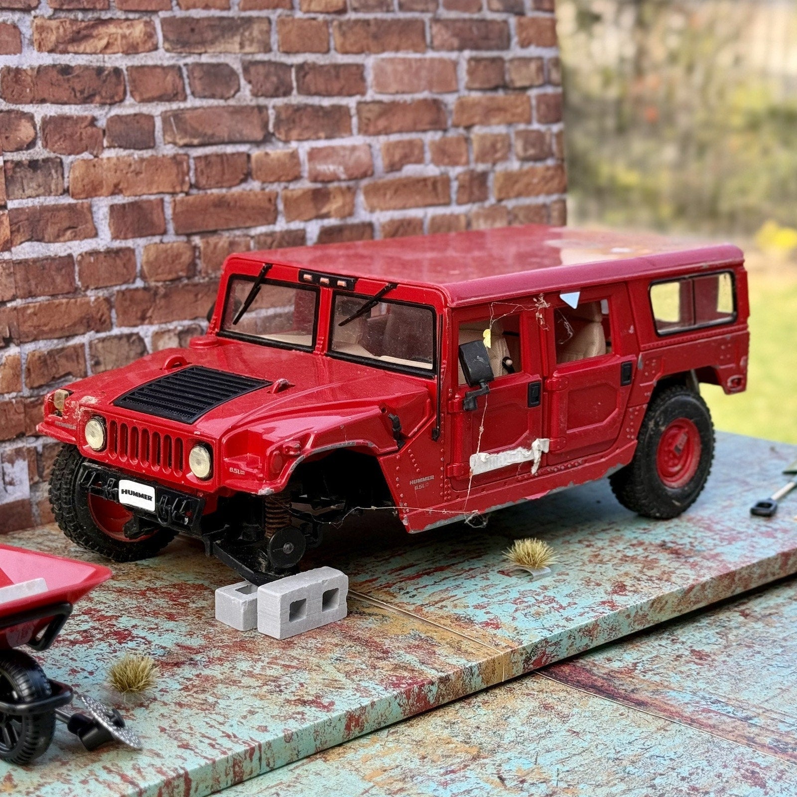 Maisto Hummer Station Wagon on Base Red 1/18 Scale Diecast Model Car | Diorama Parts Car - Product Image