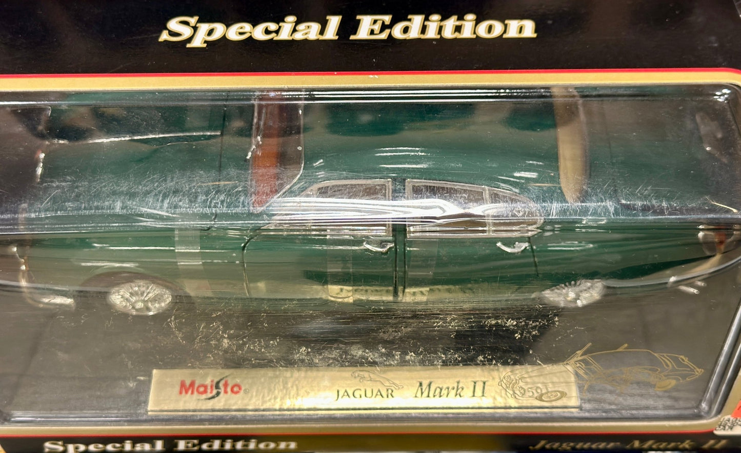 Maisto Jaguar Mark II 1/18 Scale Diecast Model Car | New - Product Image