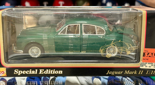 Maisto Jaguar Mark II 1/18 Scale Diecast Model Car | New - Product Image