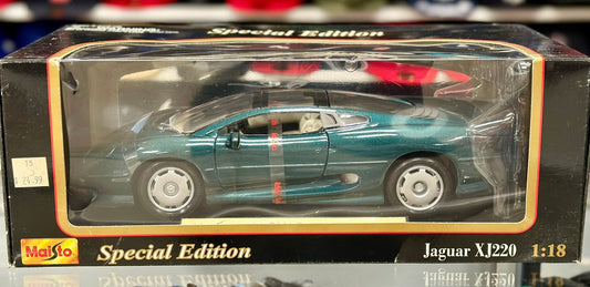 Maisto Jaguar XJ220 Green 1/18 Scale Diecast Model Car | New - Product Image