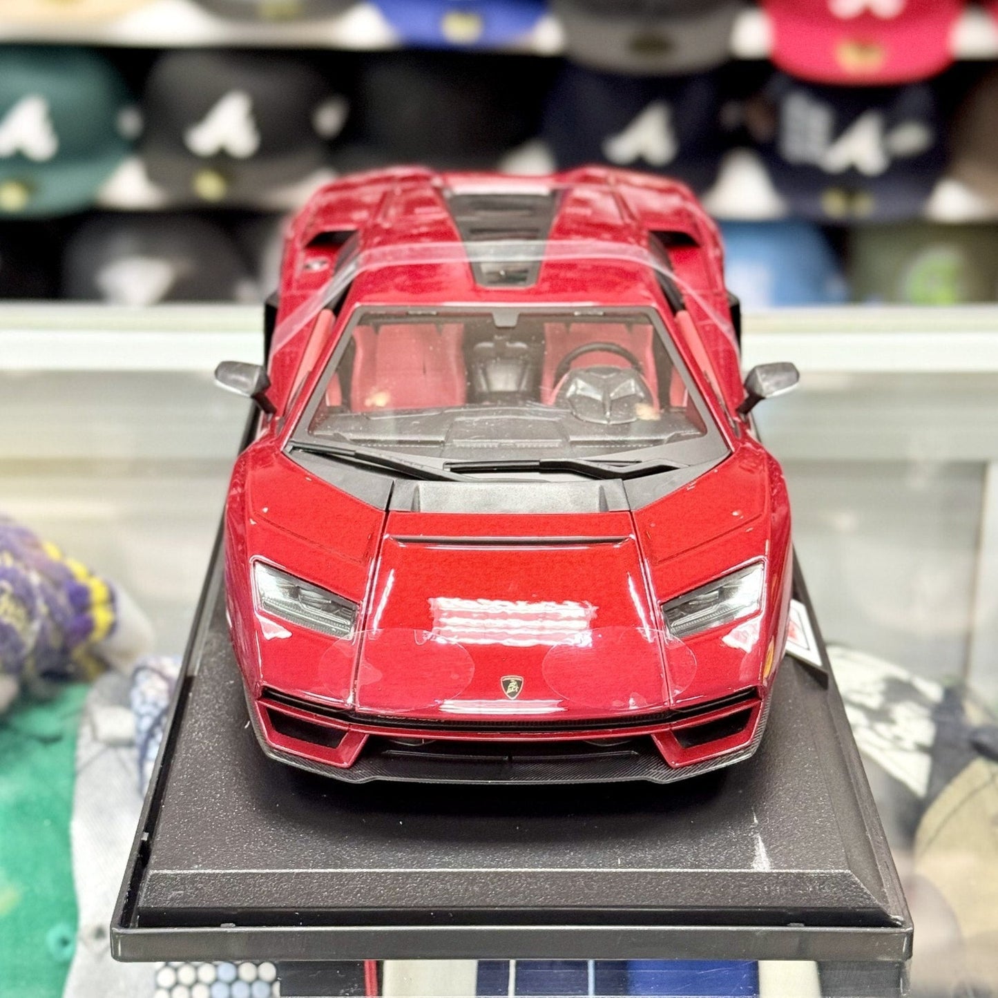 Maisto Lamborghini Countach LPI 800-4 Metallic Red 1/18 Scale Diecast Model Car | New - Product Image
