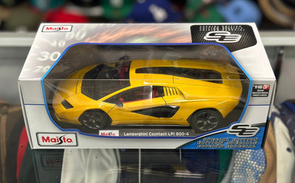 Maisto Lamborghini Countach Yellow 1/18 Scale Diecast Model Car | New - Product Image