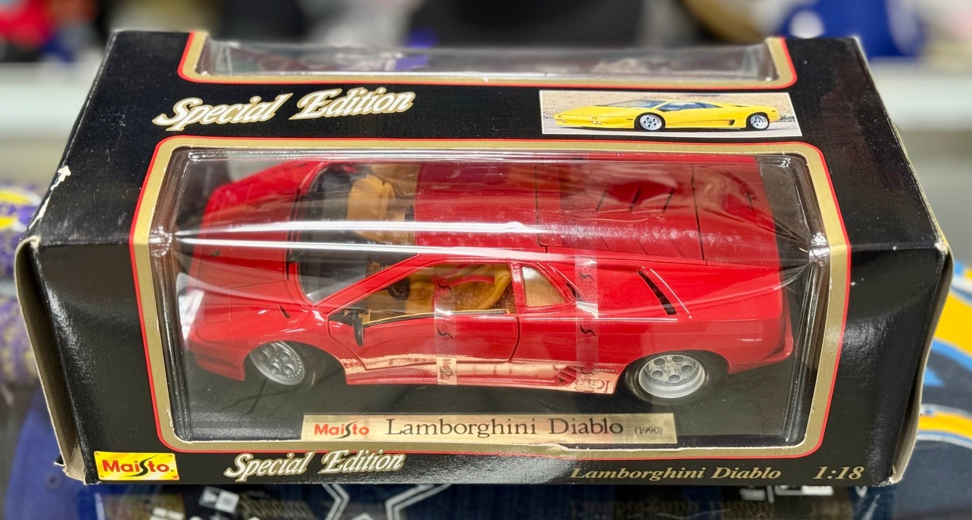 Maisto Lamborghini Diablo Red 1/18 Scale Diecast Model Car | New - Product Image