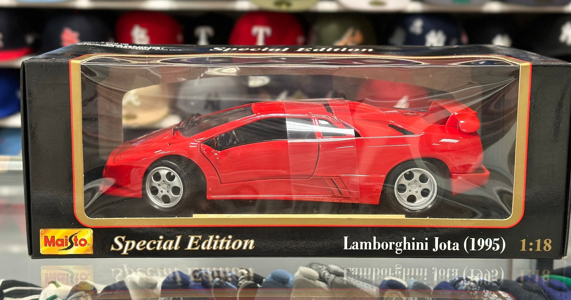 Maisto Lamborghini Diablo SE30 Red 1/18 Scale Diecast Model Car | New - Product Image