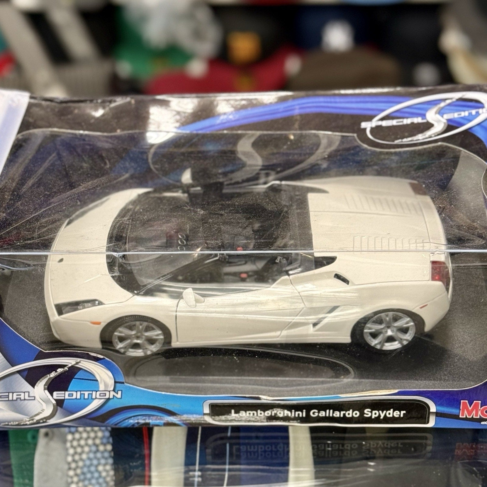 Maisto Lamborghini Gallardo Spyder Balloon White 1/18 Scale Diecast Model Car | New - Product Image