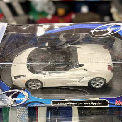 Maisto Lamborghini Gallardo Spyder Balloon White 1/18 Scale Diecast Model Car | New - Product Image