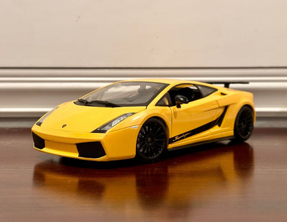 Maisto Lamborghini Gallardo Superleggera Yellow 1/18 Scale Diecast Model Car - Product Image
