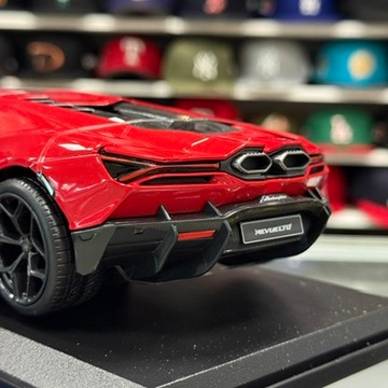 Maisto Lamborghini Revuelto Rosso Corsa Red 1/18 Scale Diecast Model Car | New - Product Image