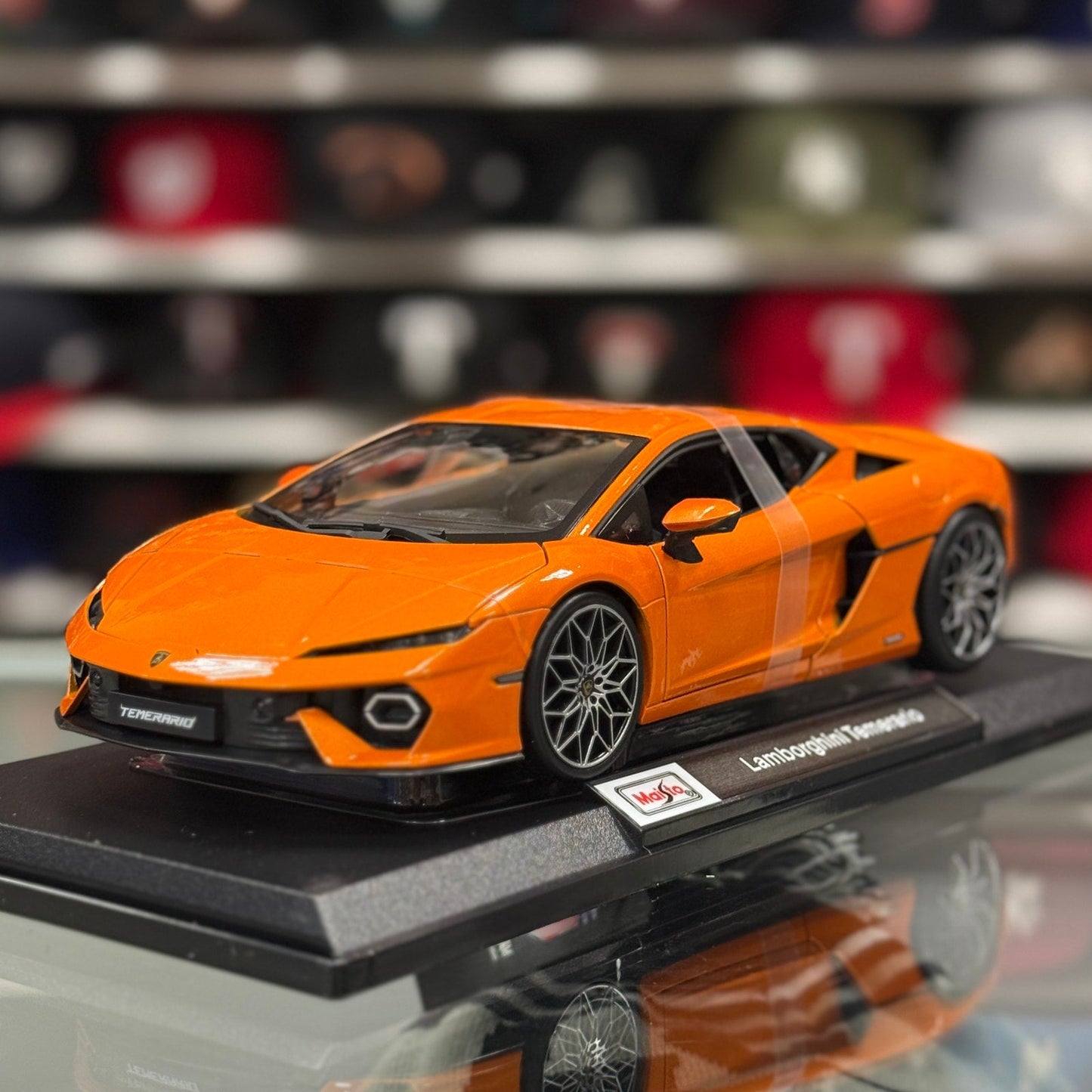 Maisto Lamborghini Temerario Orange 1/18 Scale Diecast Model Car | New - Product Image