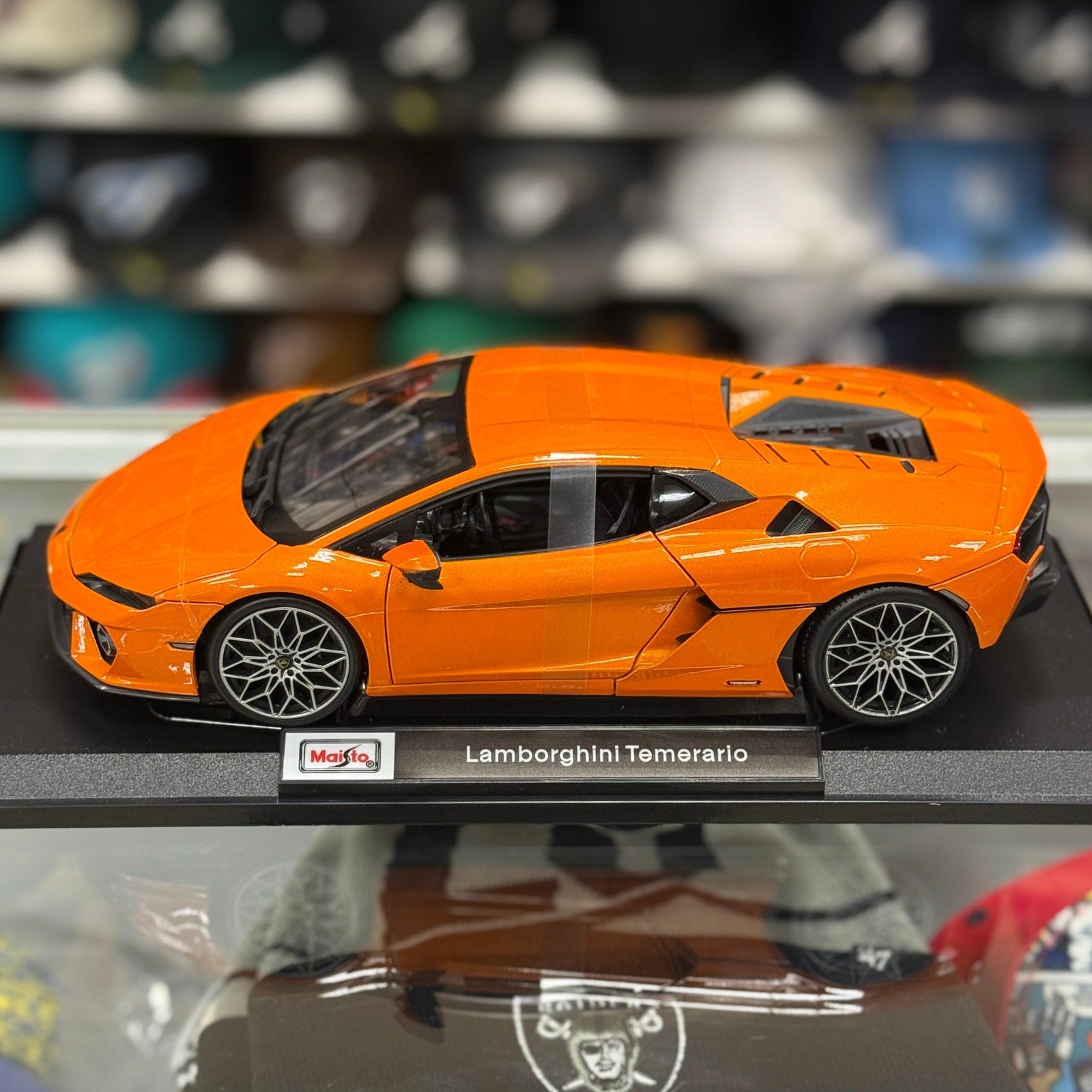 Maisto Lamborghini Temerario Orange 1/18 Scale Diecast Model Car | New - Product Image