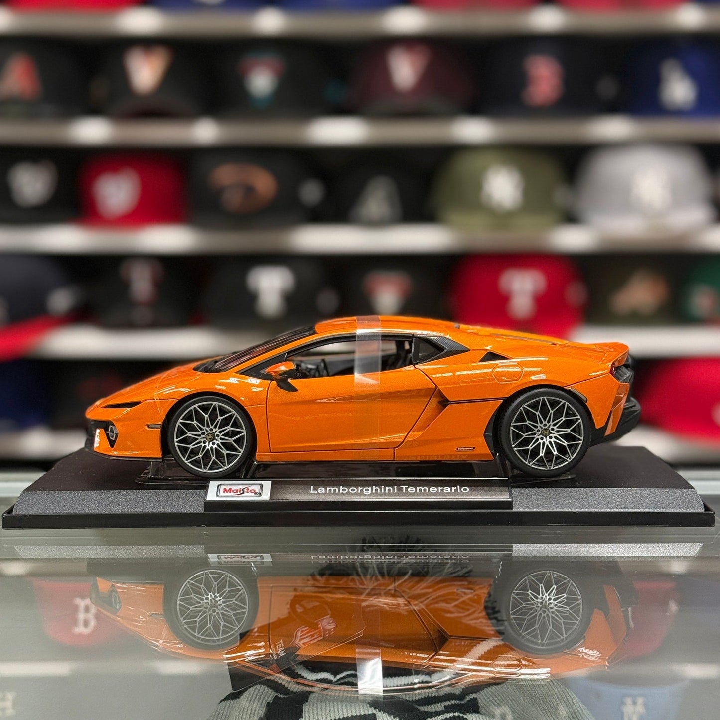 Maisto Lamborghini Temerario Orange 1/18 Scale Diecast Model Car | New - Product Image