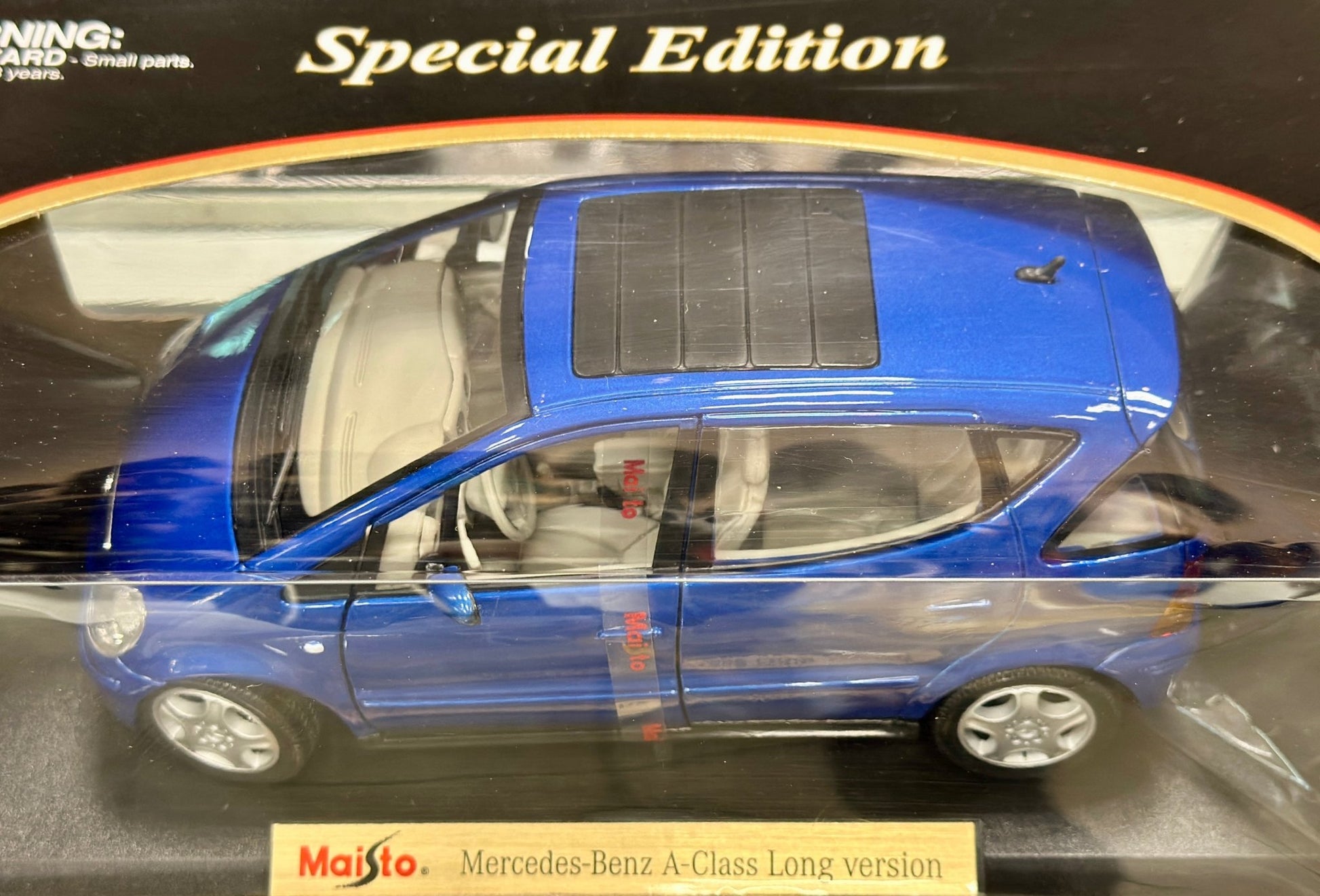 Maisto Mercedes Benz A Class 'Long Version' Blue 1/18 Scale Diecast Model Car - Product Image