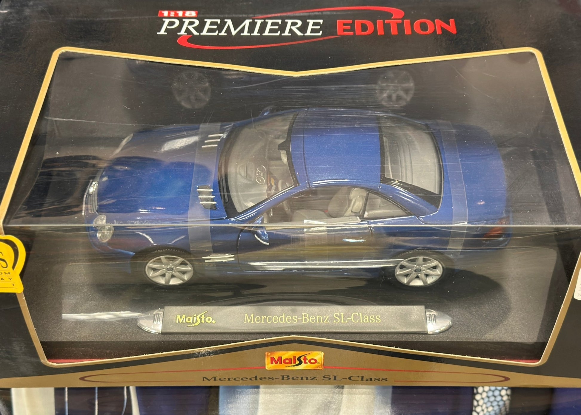 Maisto Mercedes Benz SL Hard Top Blue 1/18 Scale Diecast Model Car | New - Product Image