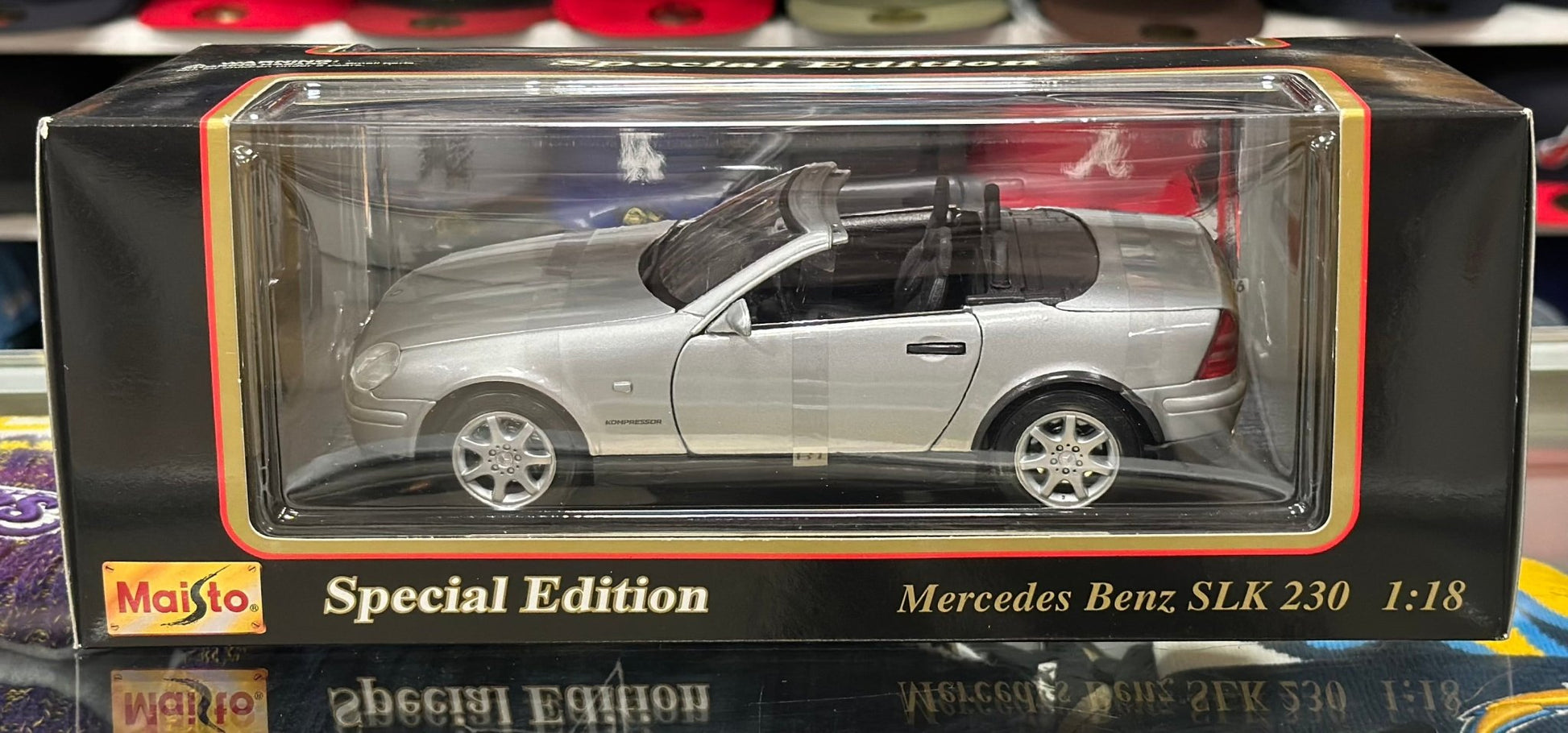 Maisto Mercedes Benz SLK 230 Sliver 1/18 Scale Diecast Model Car | New - Product Image