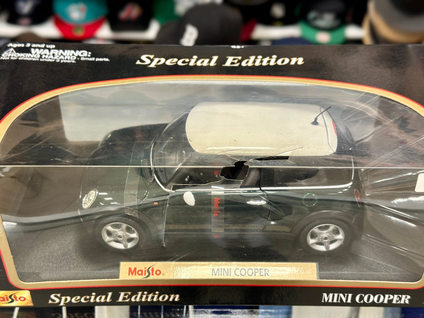 Maisto Mini Cooper Green 1/18 Scale Diecast Model Car - Product Image