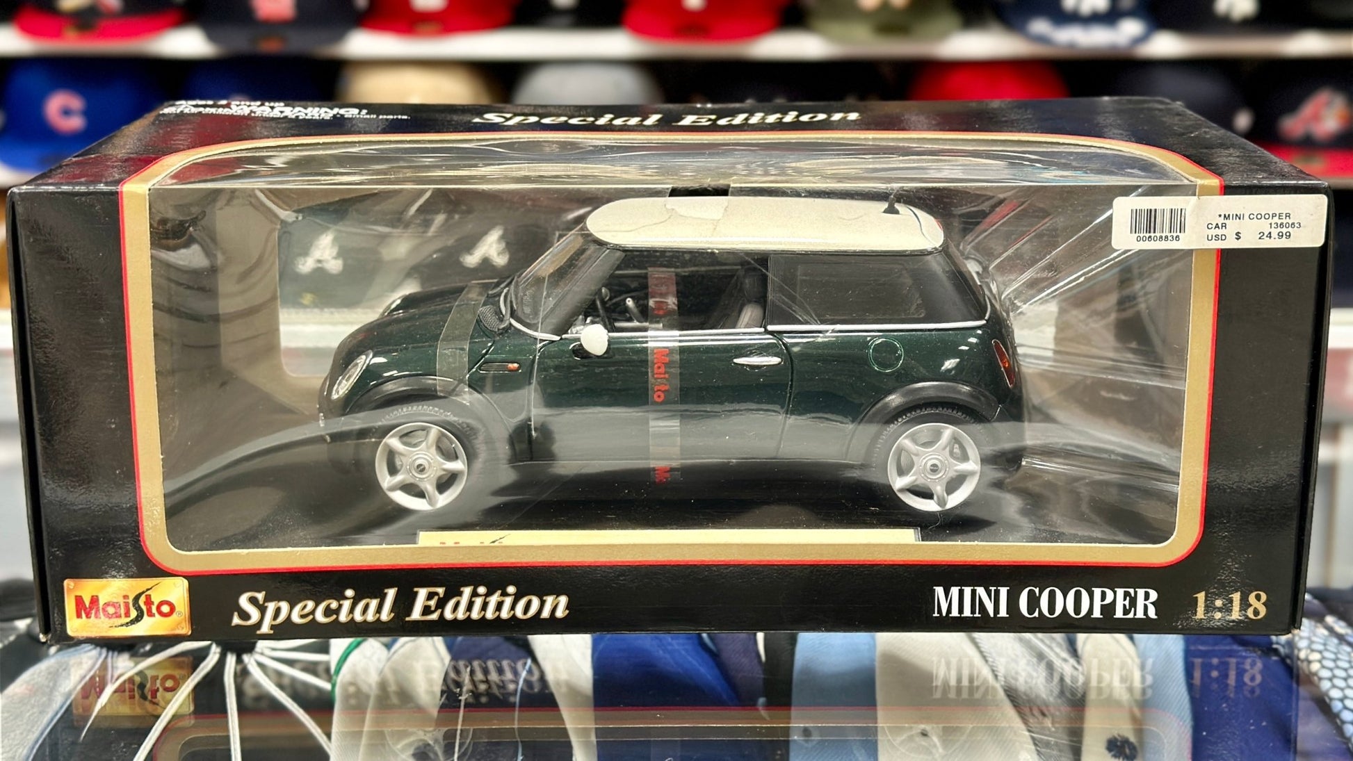 Maisto Mini Cooper Green 1/18 Scale Diecast Model Car - Product Image