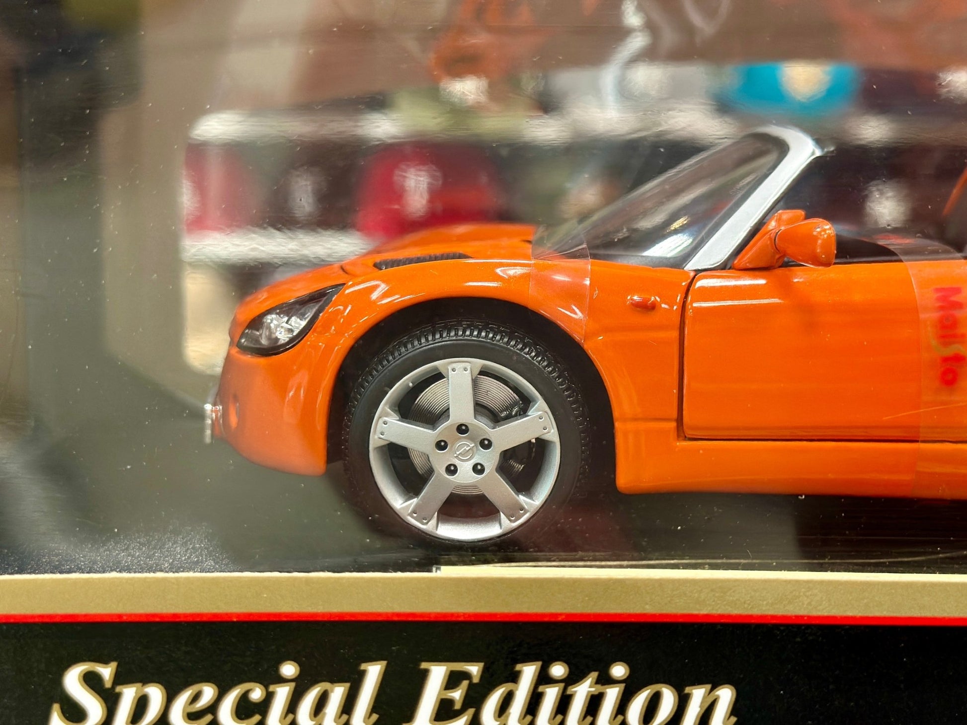 Maisto Opel Speedster Orange 1/18 Scale Diecast Model Car - Product Image