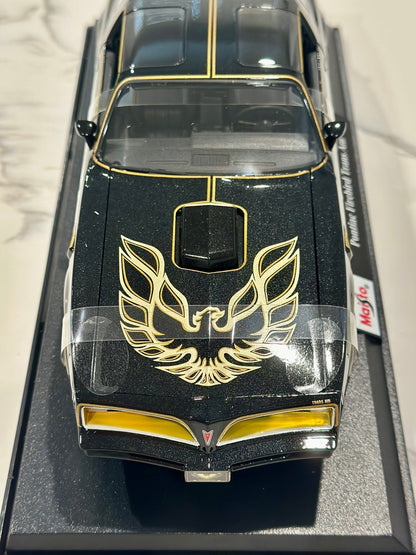 Maisto Pontiac Trans Am Firebird Black w/ Gold Livery 1/18 Scale Diecast Model Car | New - Product Image