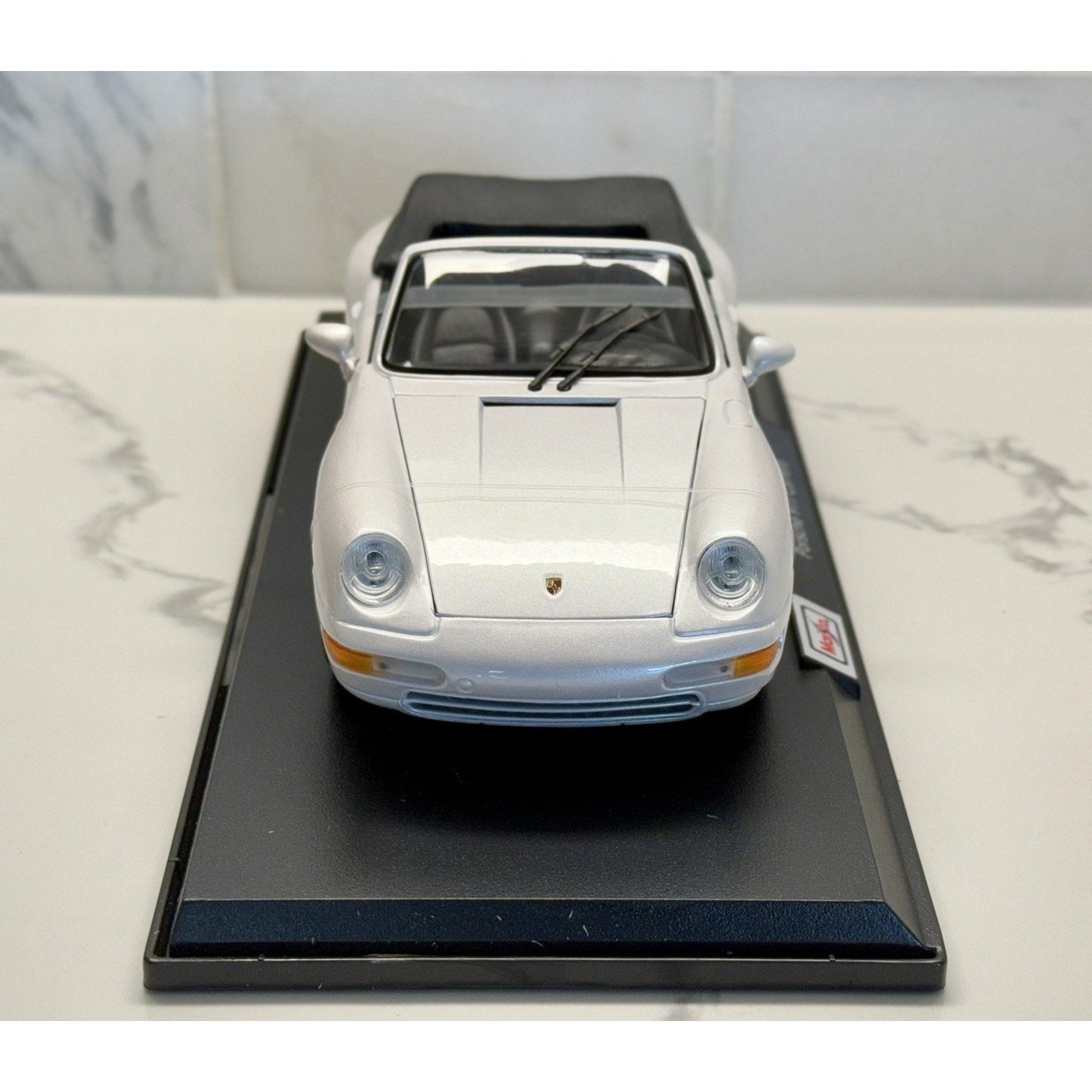 Maisto Porsche 911 Carrera Cabriolet Pearl White 1/18 Scale Diecast Model Car | New - Product Image