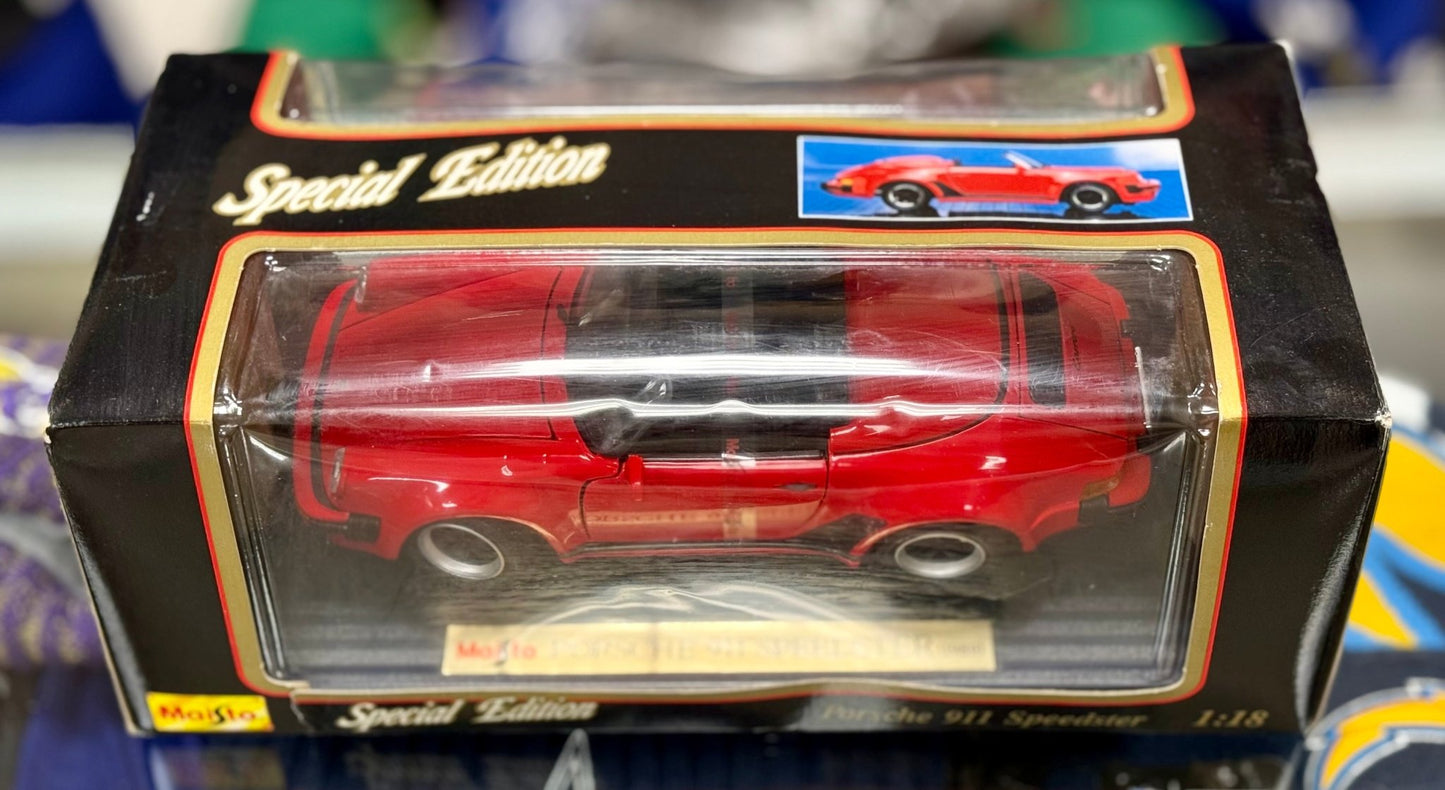 Maisto Porsche 911 Carrera Speedster Red 1/18 Scale Diecast Model Car | New - Product Image
