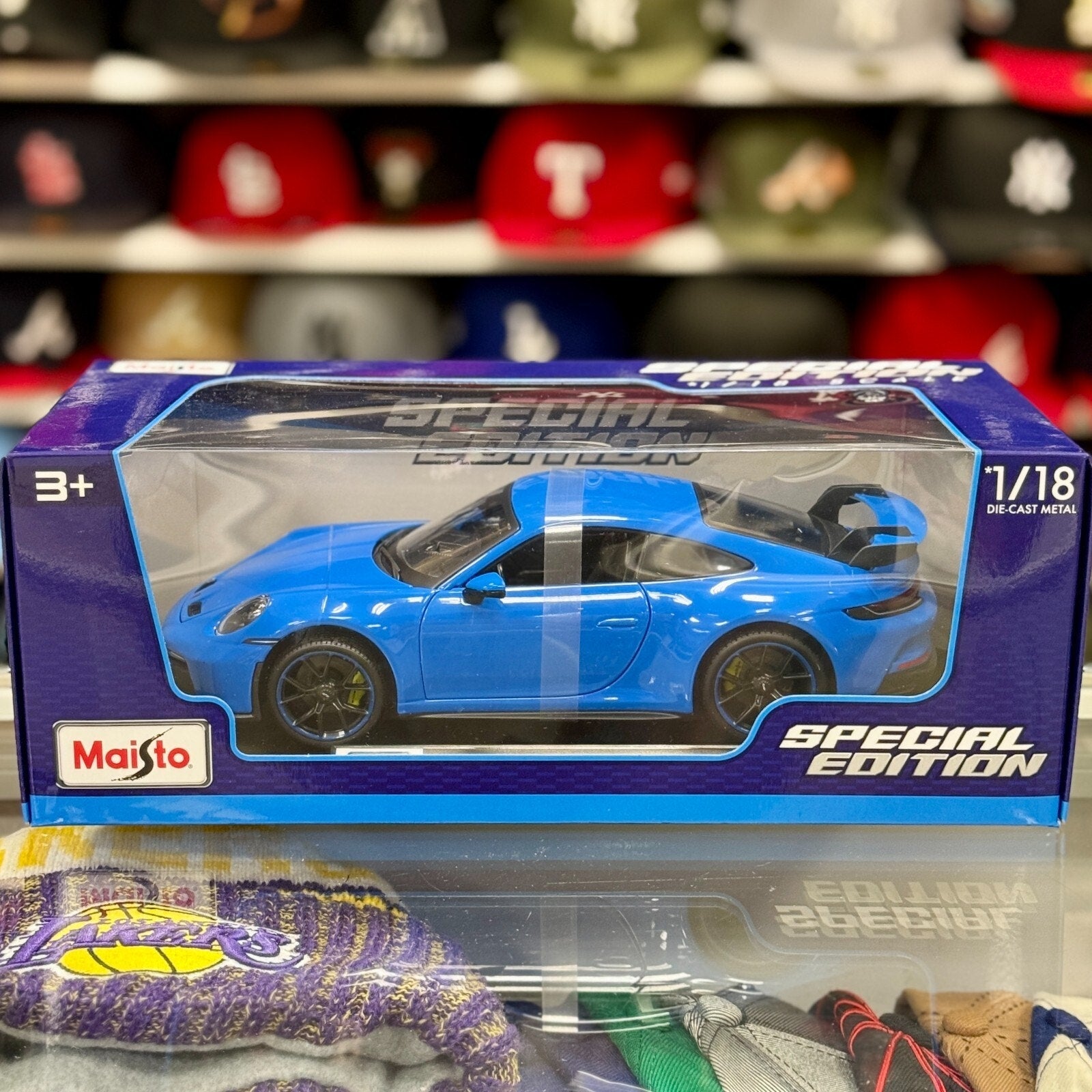 Maisto Porsche 911 GT3 Blue 1/18 Scale Diecast Model Car | New - Product Image