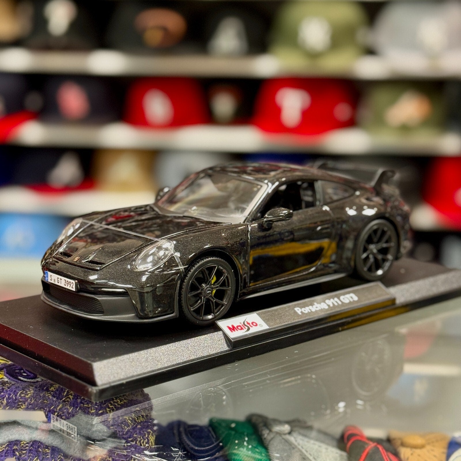Maisto Porsche 992 GT3 1/18 Scale Diecast Model Car | New - Product Image