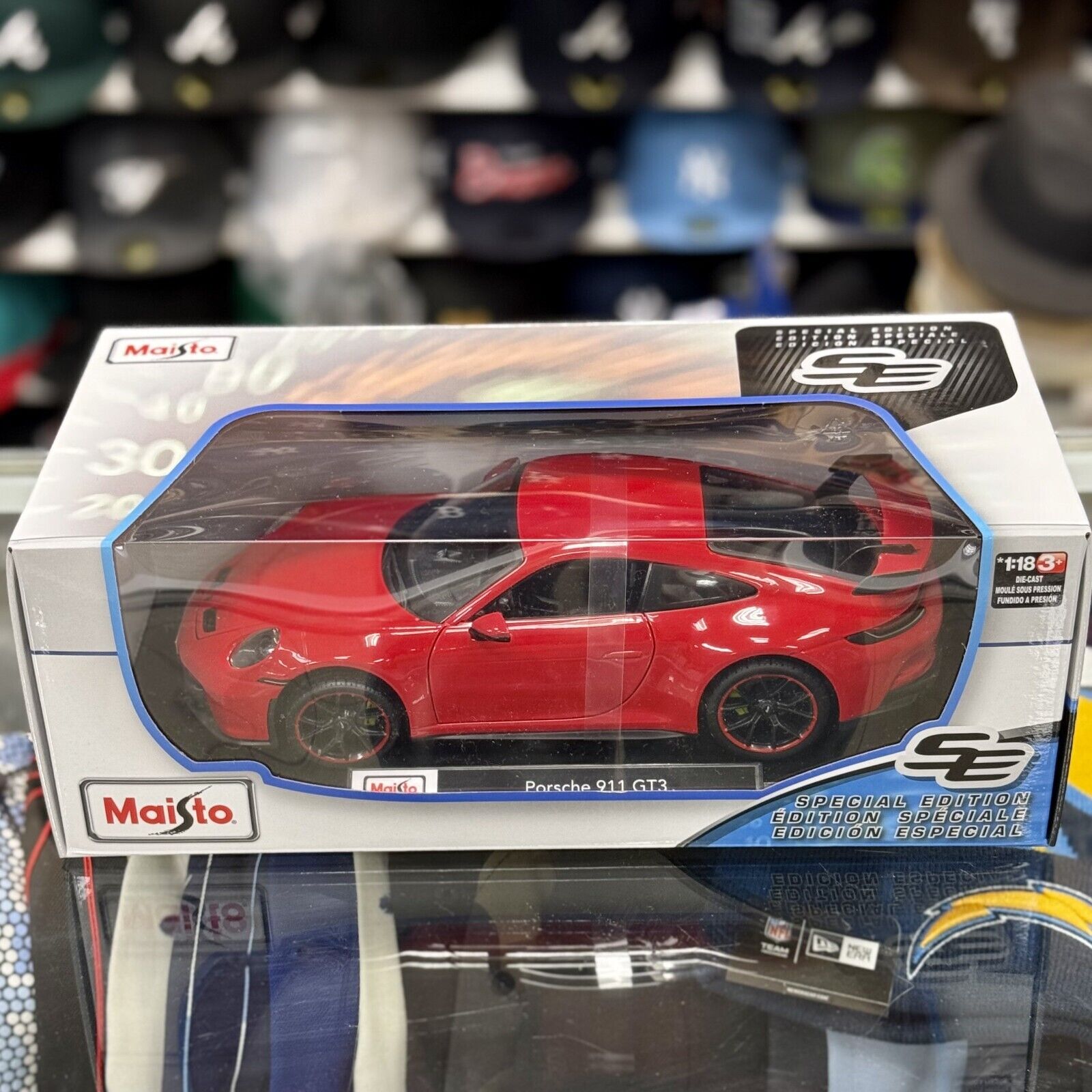 Maisto Porsche 992 GT3 Red 1/18 Scale Diecast Model Car | New - Product Image