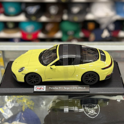 Maisto Porsche 992 Targa Mantis Yellow 1/18 Scale Diecast Model Car | New - Product Image