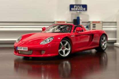 Maisto Porsche Carerra GT Guards Red 1/18 Scale Diecast Model Car | New - Product Image
