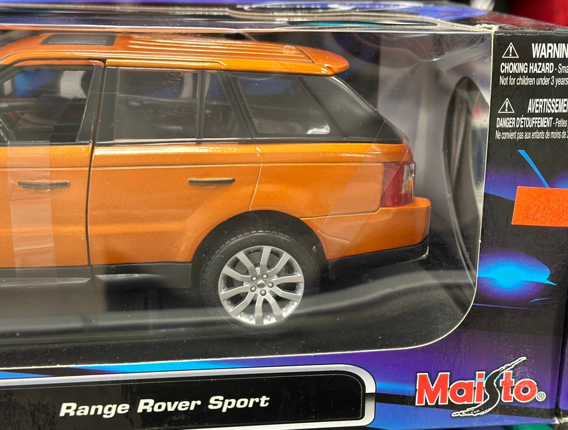 Maisto Range Rover Sport Orange 1/18 Scale Diecast Model Car - Product Image
