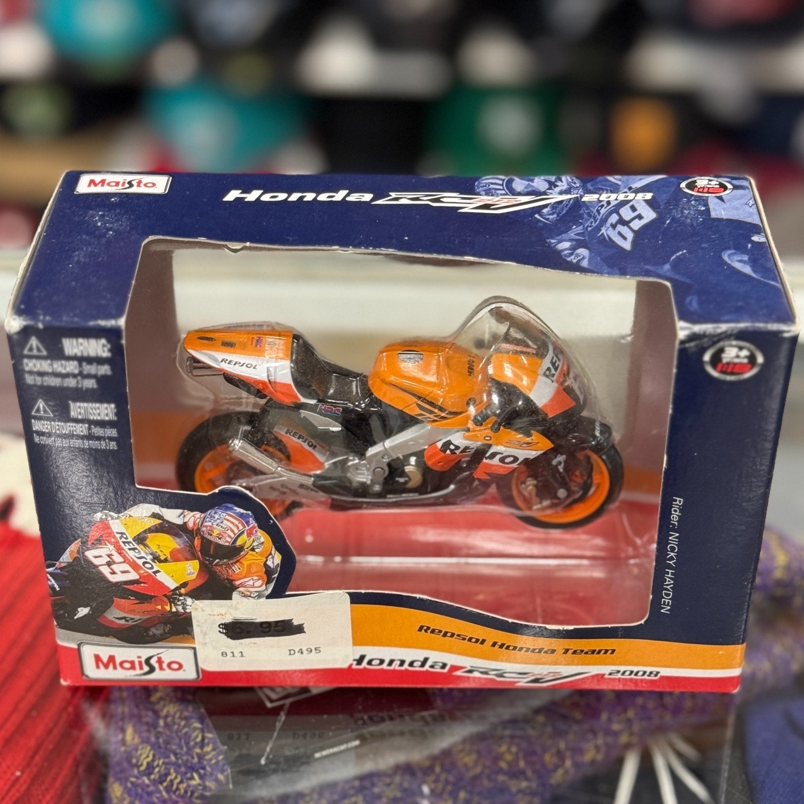 Maisto Repsol Honda RCV 'Team Nicky Hayden' 1/18 Scale Diecast Racing Motorcycle | New - Product Image