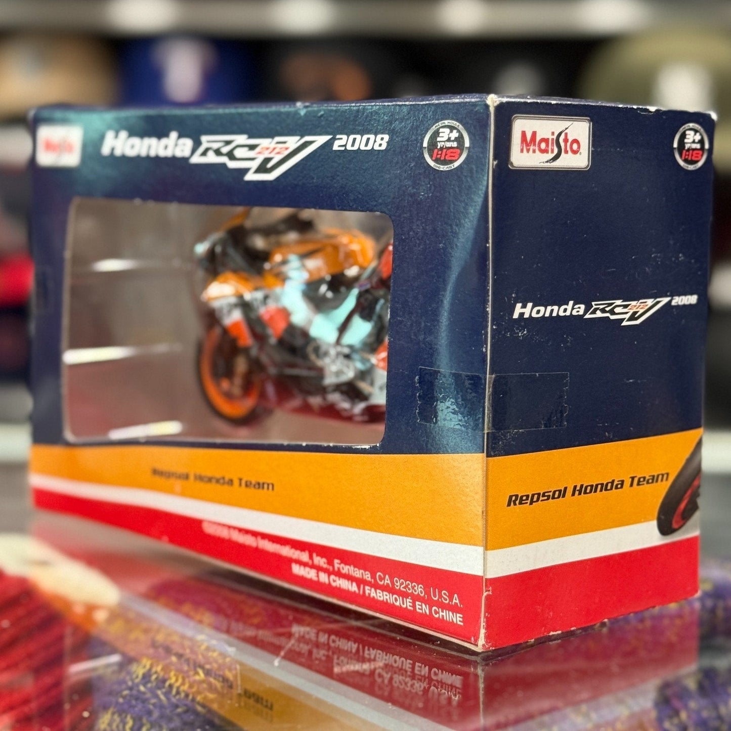 Maisto Repsol Honda RCV 'Team Nicky Hayden' 1/18 Scale Diecast Racing Motorcycle | New - Product Image