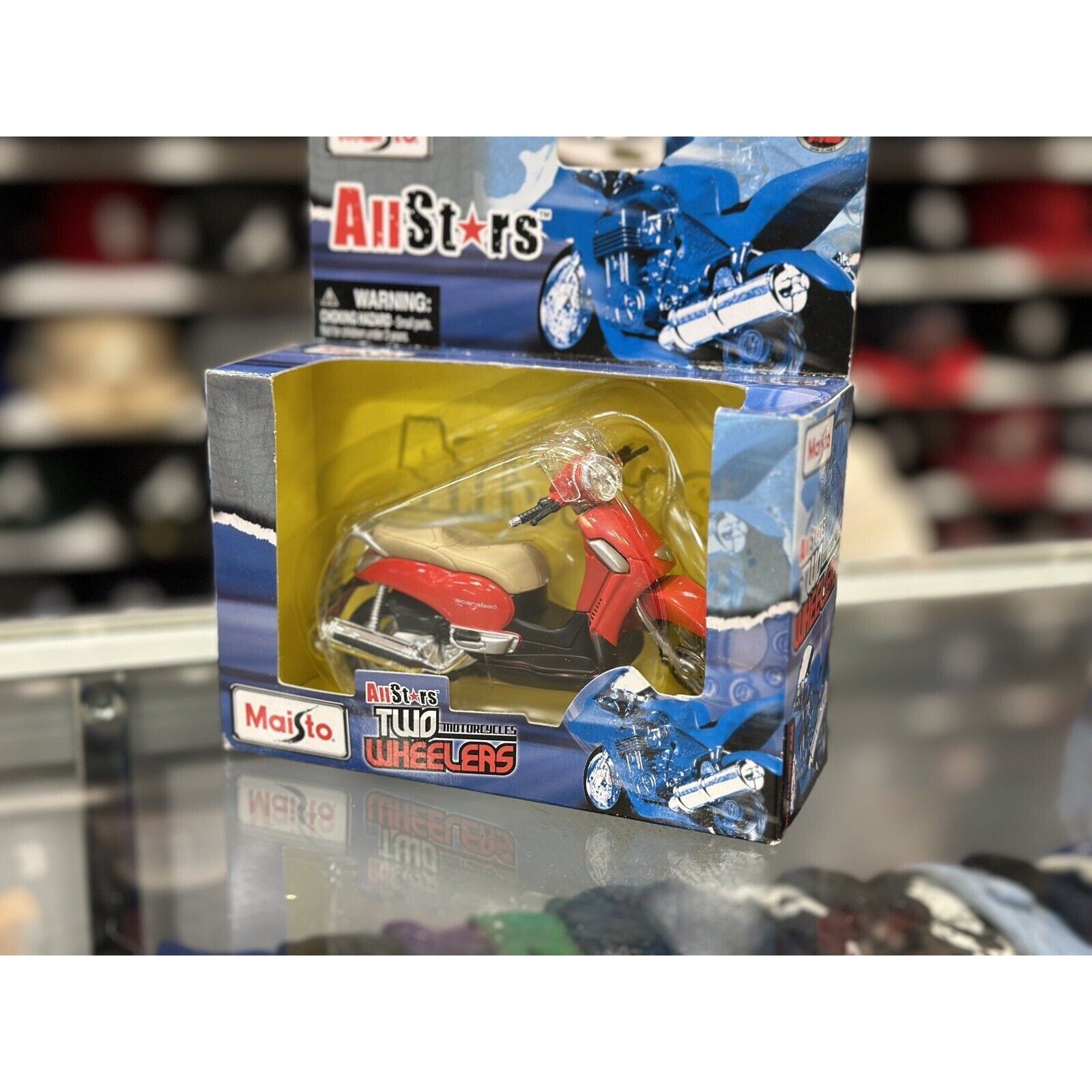 Maisto Scarabeo Vespa 1/18 Scale Diecast Model Bike | New - Product Image