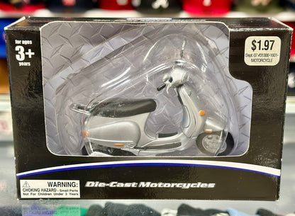 Maisto Vespa 1/18 Scale Diecast Model Bike | New - Product Image