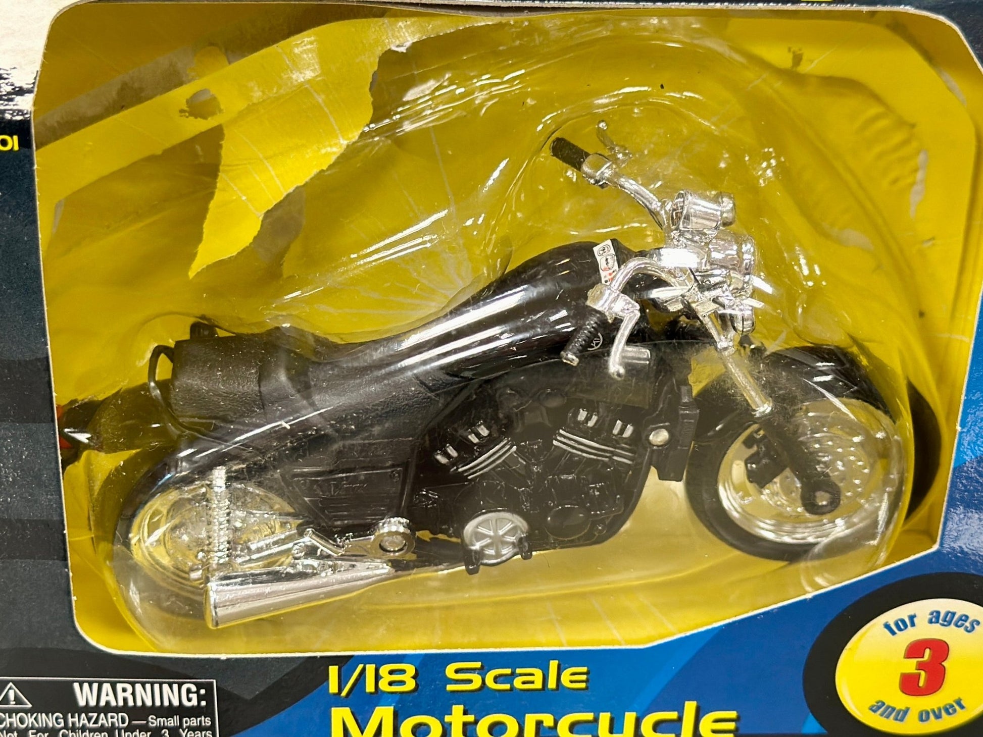 Maisto Yamaha 1/18 Scale Diecast Model Bike | New - Product Image