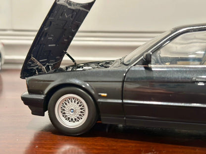 Minichamps 1988 BMW 535i Black 1/18 Scale Resin Model Car - Product Image