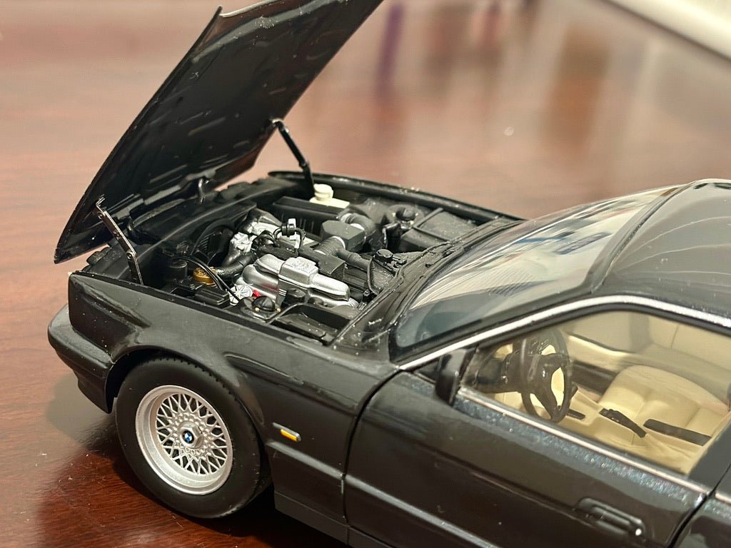 Minichamps 1988 BMW 535i Black 1/18 Scale Resin Model Car - Product Image