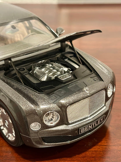 Minichamps Bentley Mulsanne Gray w/ Tan 1/18 Scale Diecast Model Car - Product Image