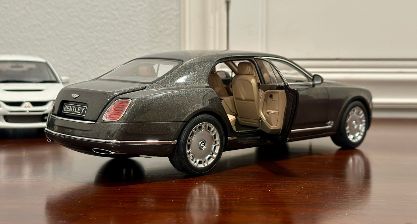 Minichamps Bentley Mulsanne Gray w/ Tan 1/18 Scale Diecast Model Car - Product Image