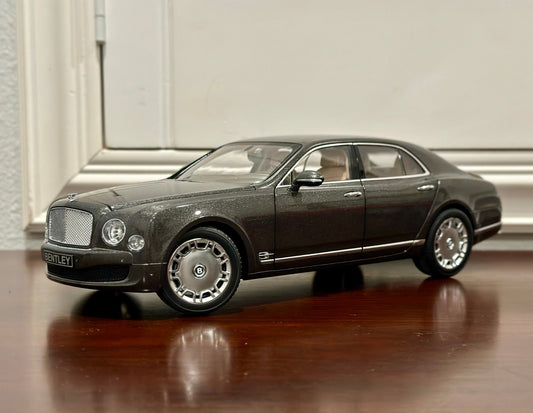 Minichamps Bentley Mulsanne Gray w/ Tan 1/18 Scale Diecast Model Car - Product Image