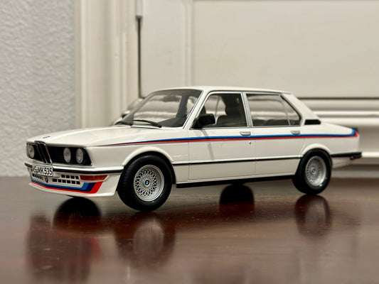 Minichamps BMW M3.0 CSI 'Martini Livery' 1/18 Scale Resin Model Car - Product Image
