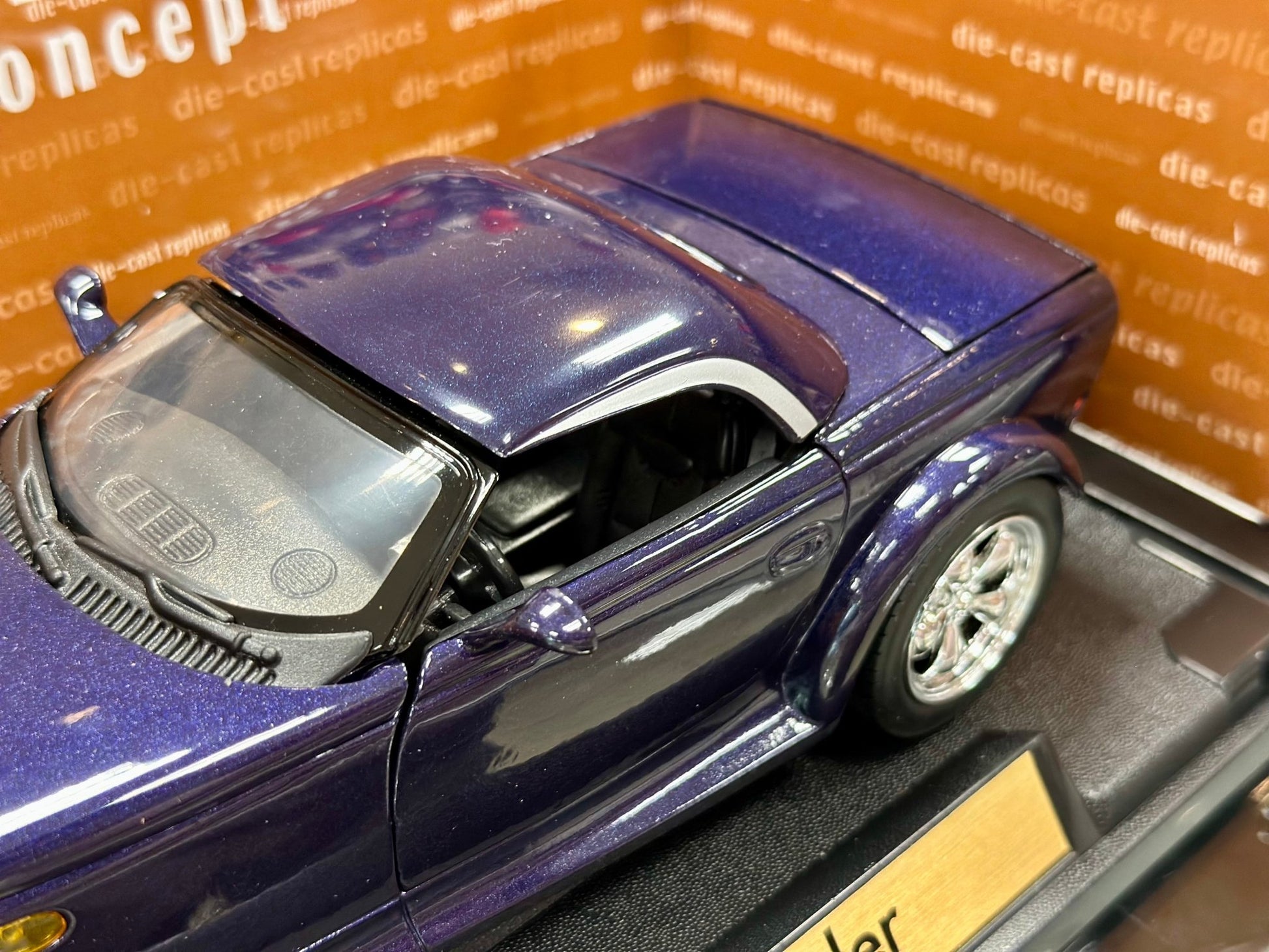 Motormax Chrysler Howler Convertible w/ Hardtop Blue 1/18 Scale Diecast Model Car | New - Product Image
