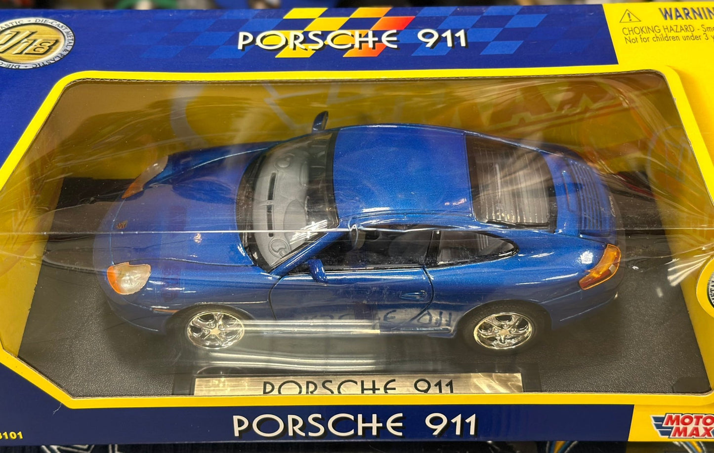 Motormax Porsche 911 Blue 1/18 Scale Diecast Model Car - Product Image