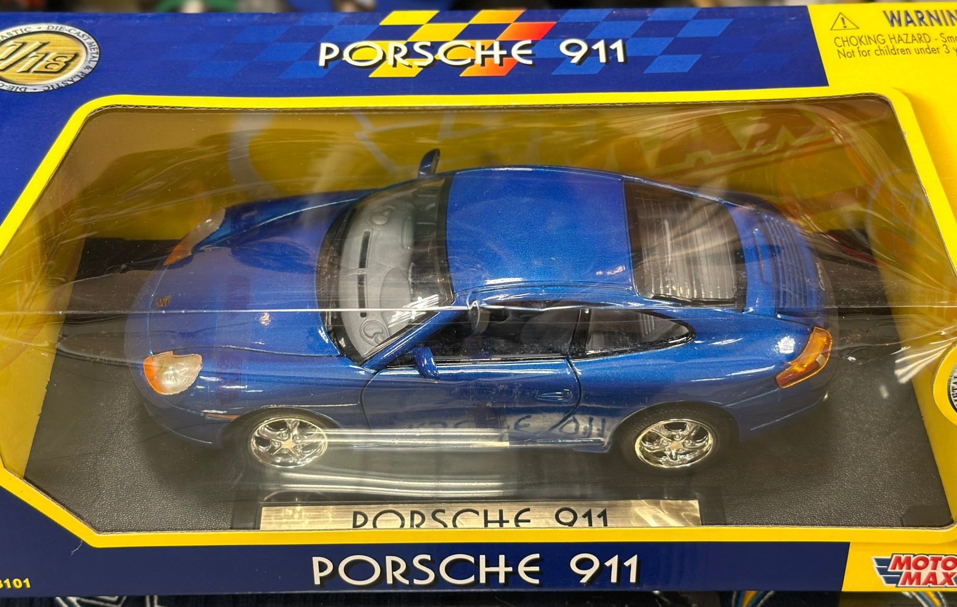 Motormax Porsche 911 Blue 1/18 Scale Diecast Model Car - Product Image