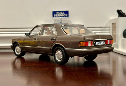 NOREV Mercedes Benz 560 SEL Metallic Brown 1/18 Scale Diecast Model Car - Product Image