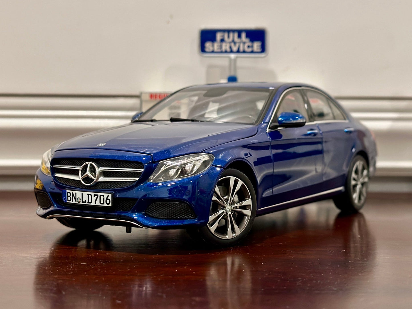 NOREV Mercedes Benz C300 Blue 1/18 Scale Diecast Model Car - Product Image