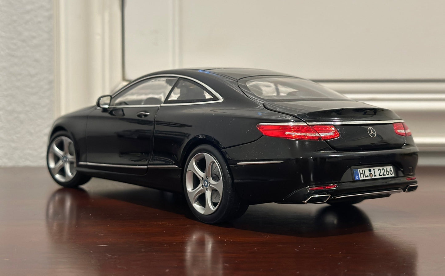 NOREV Mercedes Benz S-Class Black 1/18 Scale Diecast Model Car - Product Image