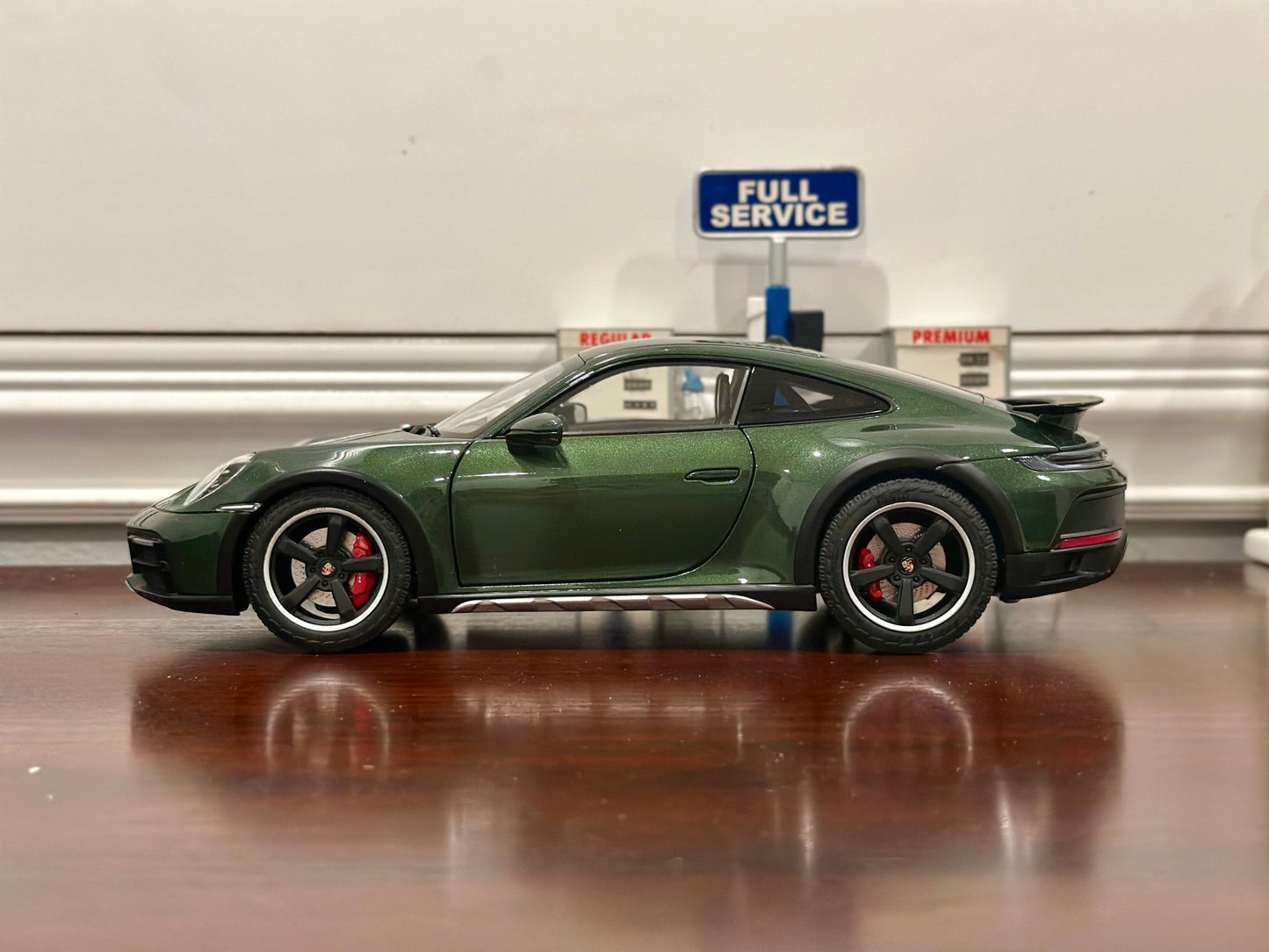 NOREV Porsche 911 992 Dakar Oak Green Metallic 1/18 Scale Diecast Model Car | New - Product Image
