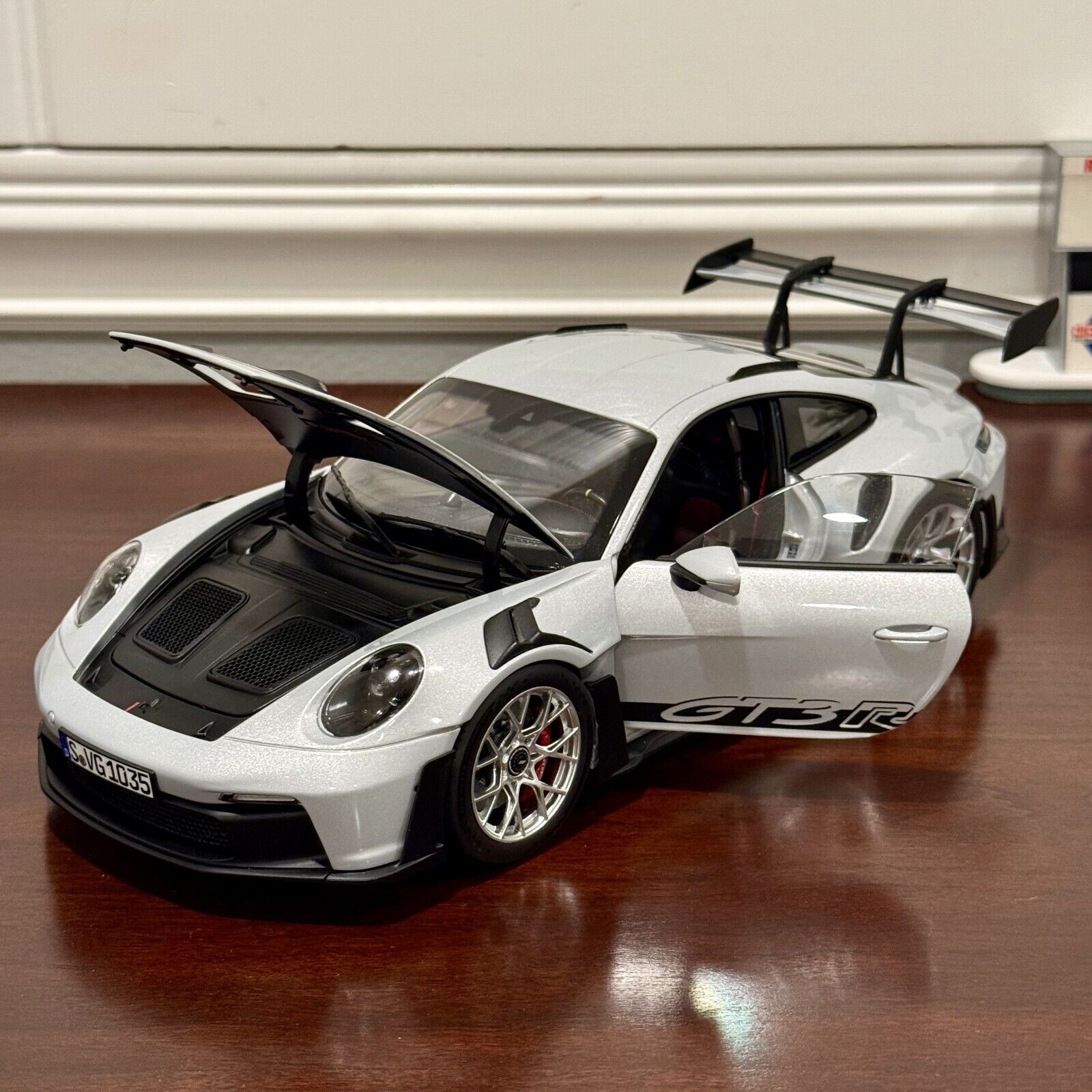 NOREV Porsche 911 992 GT3 RS Metallic Ice Grey 1/18 Scale Diecast Model Car - Product Image