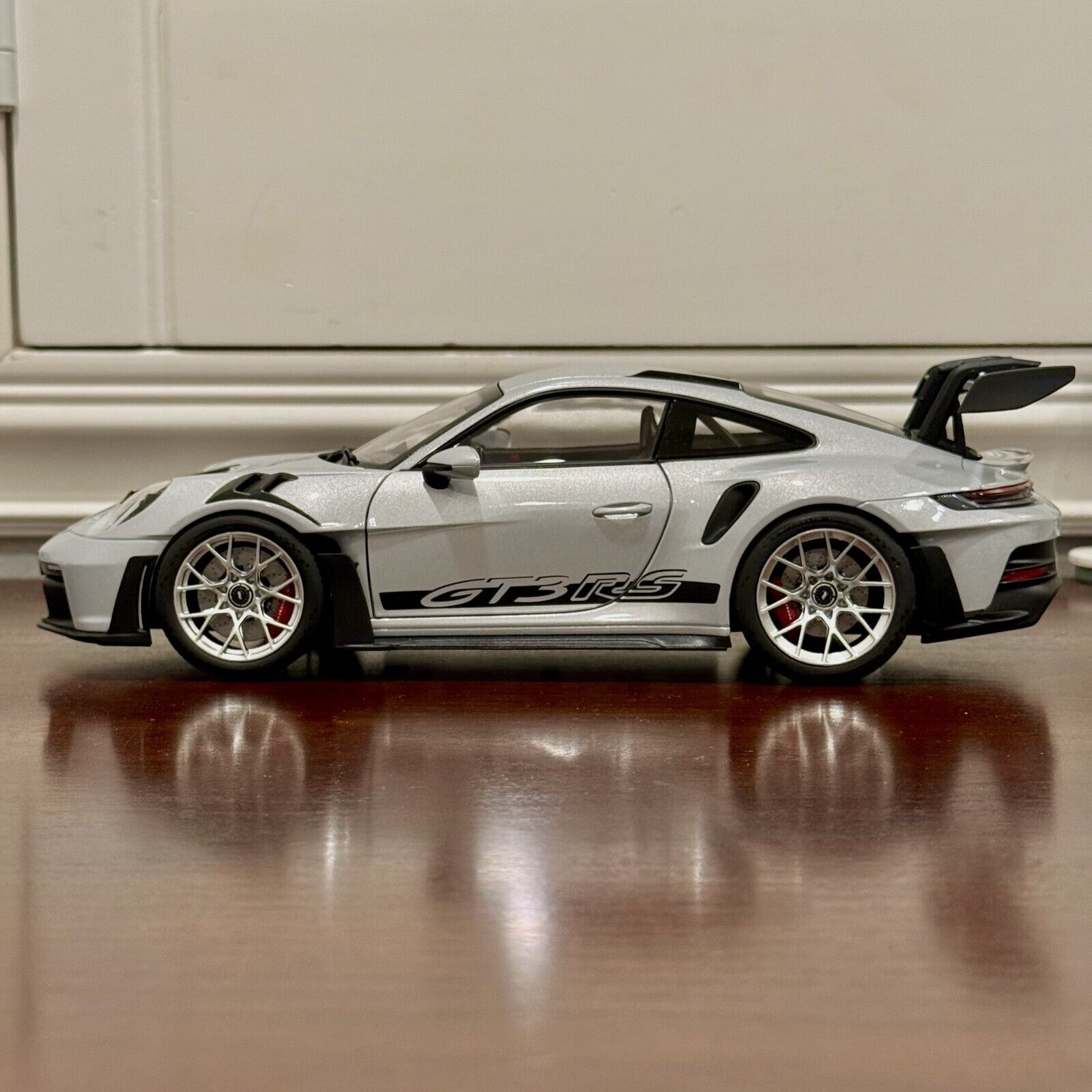 NOREV Porsche 911 992 GT3 RS Metallic Ice Grey 1/18 Scale Diecast Model Car - Product Image